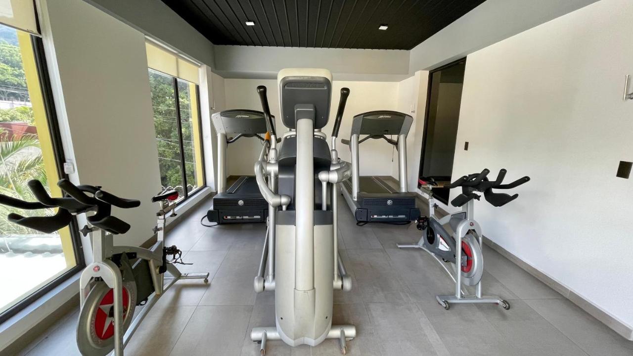 Beverly Hills: Hotel And Business Nuevo Cuscatlan Екстер'єр фото