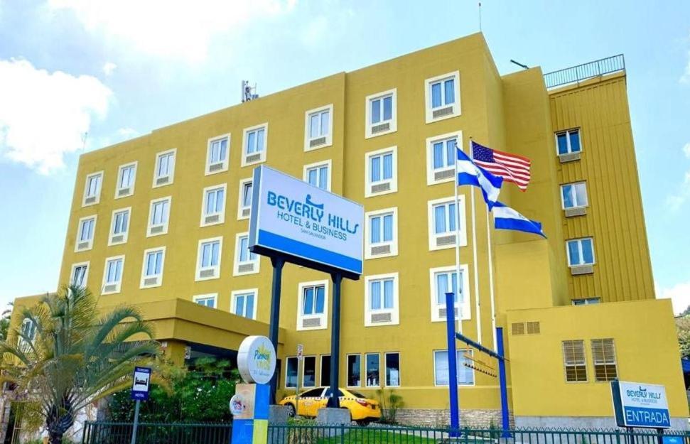 Beverly Hills: Hotel And Business Nuevo Cuscatlan Екстер'єр фото
