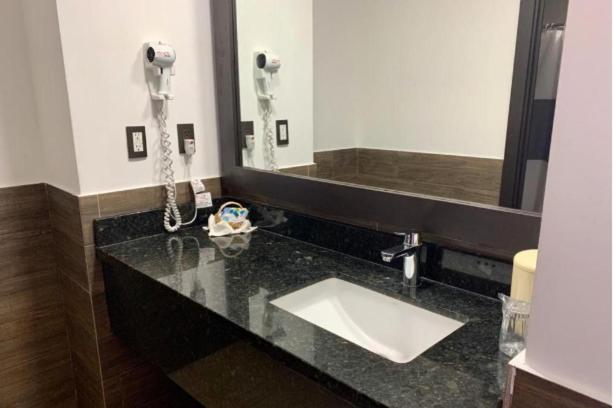 Beverly Hills: Hotel And Business Nuevo Cuscatlan Екстер'єр фото