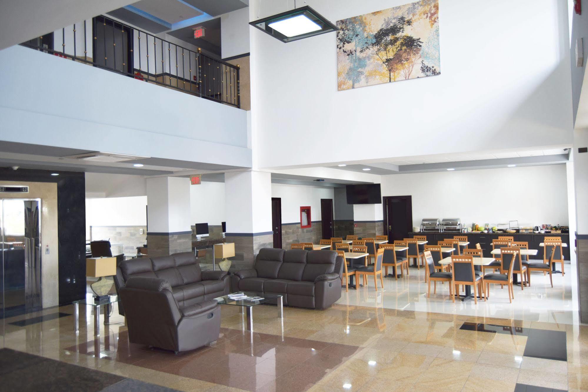 Beverly Hills: Hotel And Business Nuevo Cuscatlan Екстер'єр фото