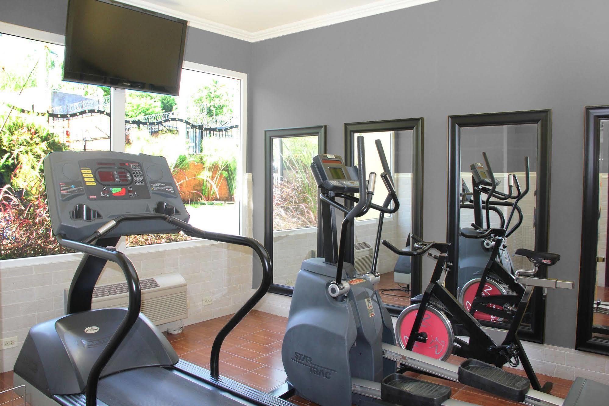 Beverly Hills: Hotel And Business Nuevo Cuscatlan Екстер'єр фото