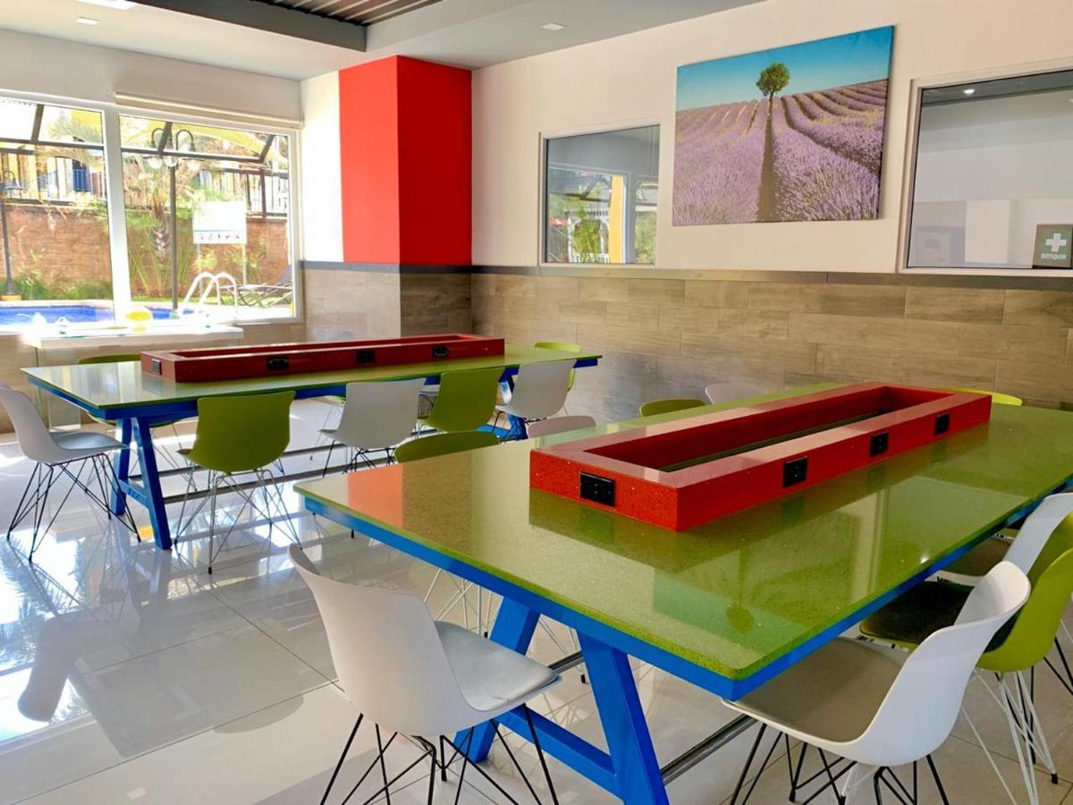 Beverly Hills: Hotel And Business Nuevo Cuscatlan Екстер'єр фото